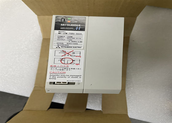 Industrielles Servo Mitsubishis fährt MR-J2M-70DU-S020 750W 0 - 360Hz