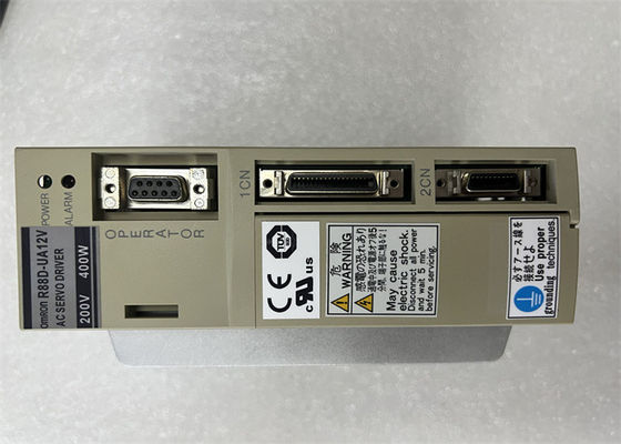Servo-Antriebs-Wechselstromelektrischer Servoverstärker Omron R88D-UA12V im Kontrollsystem 230VAC