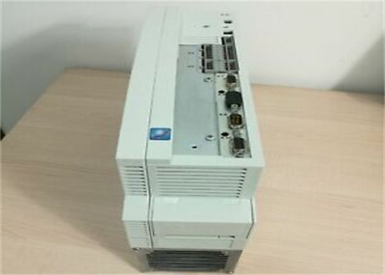 Servoeinphasig-Frequenzumrichter 3KW Lenze EVS9324-EPV004