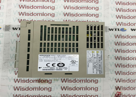 Yasakawa SGDM-02BDA Wechselstromservomotorantrieb VERFÜGBARER ÜBERSCHUSS VERWENDETE NIE ÜBERSCHÜSSIGES
