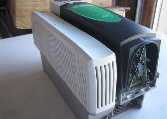 Servo-Antrieb 3.0/4.0kw 3/5HP 230AC 5A Nidec-Steuerungstechnik-Emerson Unidrives SP2201 NEU