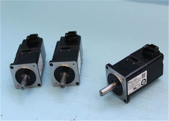 LINEARMOTOR YASKAWA SGLFW-1ZA380BP 0W 2400N/M 1120RPM*NIB 200V 17.5A neue Vorlage