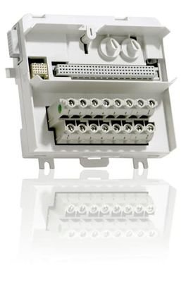 ABB 3BSE013233R1 pressen bis 16 Ein-/Ausgabekanäle Modul-Beendigungs-Einheit zusammen