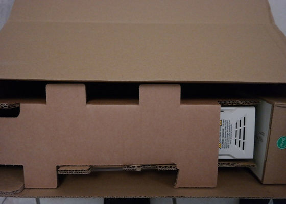Reihe M701-03400062A Steuerungstechniken Nidec Unidrive M700 2.2/3.0 Kilowatt industrieller Wechselstrom-Inverter