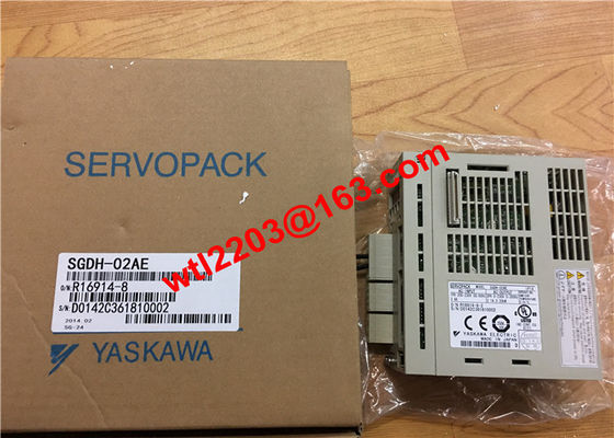 Fährt industrielles Servo 50/60HZ YASKAWA SGDH-02AE SERVOPACK nagelneu