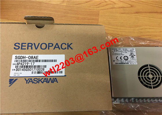 Fährt industrielles Servo 50/60HZ YASKAWA SGDH-08AE SERVOPACK nagelneu