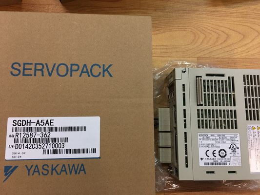 Fährt industrielles Servo 50/60HZ Japan ursprüngliches 400w YASKAWA SGDS-04A15A SERVOPACK
