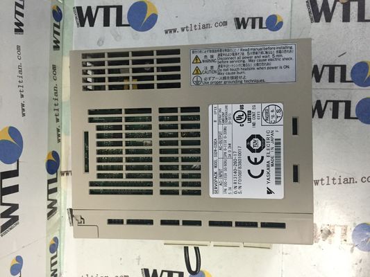 Fährt industrielles Servo 50/60HZ YASKAWA SGDM-02ADA SERVOPACK nagelneu