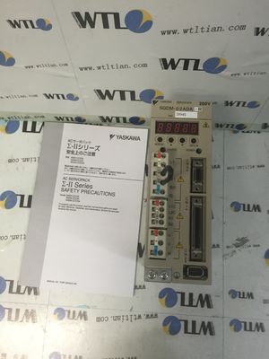 Fährt industrielles Servo 50 60HZ YASKAWA SGMD-02ADA-R SERVOPACK nagelneu