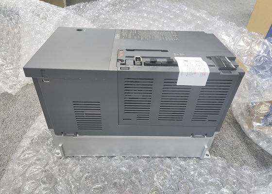 Mitsubishi 3 Bewegungsverstärker Phase Wechselstromservofahrer-MR-J3-700B 7KW im Kontrollsystem