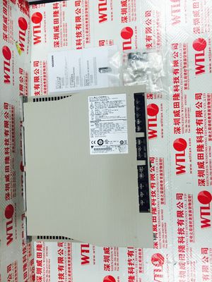 Ein Jahr-Garantie-industrielles Servo fährt YASKAWA SGDV-330A01A Servopack 50/60HZ