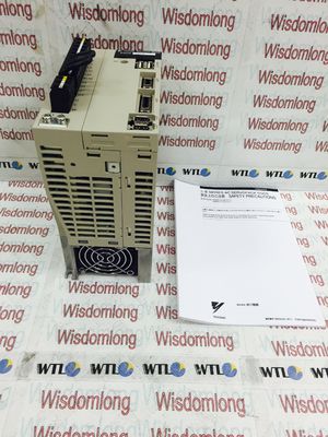 Fährt industrielles Servo 50/60HZ YASKAWA SGDS-15A12A SERVOPACK nagelneu