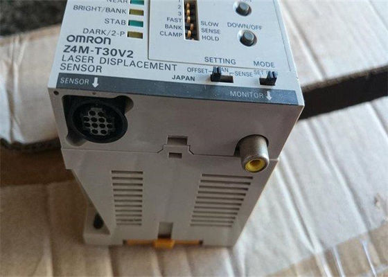 SENSOR-Laser-VERSCHIEBUNGS-MASS PLC Omron Z4M-T30V2 programmierbarer Logik-Prüfer