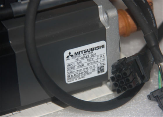 Mitsubishi industrielle Geschwindigkeit 3000RPM Wechselstroms 400W Servomotorhf-kp43-s21 102V NEU auf Lager