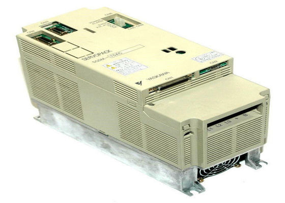 SGDM-15AC ServoPack Yaskawa elektrischer Servo-Antrieb 1.5KW 200 - 230 VAC-Phase: 3