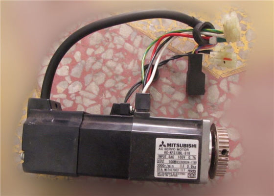 Mitsubishi 100W industrieller Wechselstromservomotor HC-KFS13BL-S16 3AC 105V 0.7A