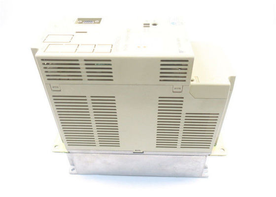 SGDB-15ADP-PY8 Yaskawa industrielles Servo 1.5KW fährt Servoverstärker 200-230V