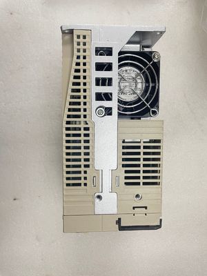 Yasakawa SGDA-04AS   Wechselstromservomotorantrieb 0,53 STROMVERSORGUNG HPs 200 V