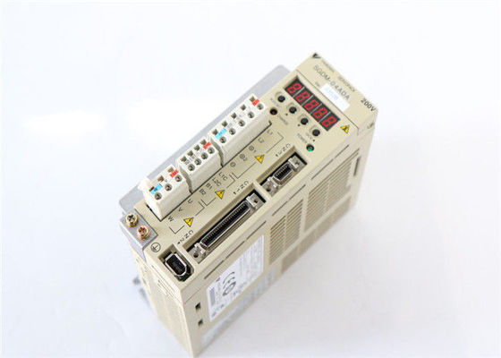 Yasakawa SGDM-10 ADA Ac Servo Motor Drive GAB ein: 7 A 200-230 VAC 50/60 HZ