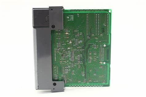 Eingabeeinheit AB 1747-SN Digital mit Kabel RIO Network Belden 9463