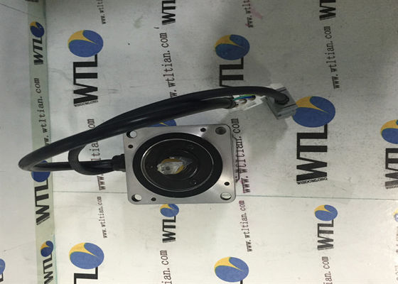 SGMDH-45A2B-YR12 industrieller Yaskawa Servomotor 1500rpm 32.4a 200v-ac 4500w 28.4nm