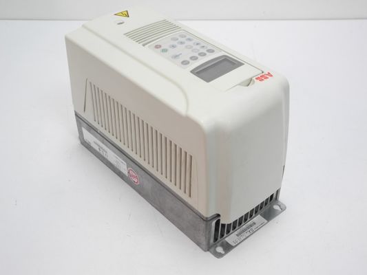 ABB ACS800-01-0025-3 22kW 44A Frequenzwandler 26 kg +24 V Gleichspannung
