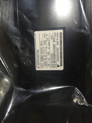 SGM-08A2F-J33 Yaskawa ELECTRIC AC SERVO MOTOR 750W 4.4A Industrieller Servomotor