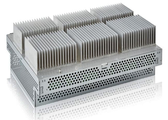 3HAC029818-001 DSQC 663 Roboterkomponenten Antriebseinheit IRC5P Farbsteuerungsmodul