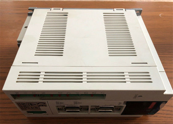 Mitsubishi Servo-Antrieb MR-J2S-60A4 600W Industrieller Wechselstromverstärker 1.4A 380-480VAC NEU