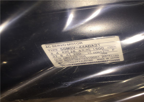 Yaskawa AC Industrial SGMGV-44ADA21 4400W 200V 3000 RPM GUT NEU