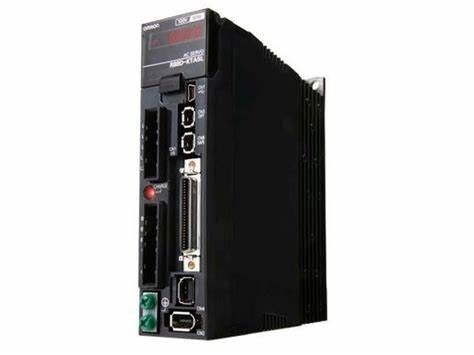OMRON R88D-KT04L Servo AC 100 ~ 120VAC Versorgung 4.6A 120V Belastung 400 W SERVO DRIVER