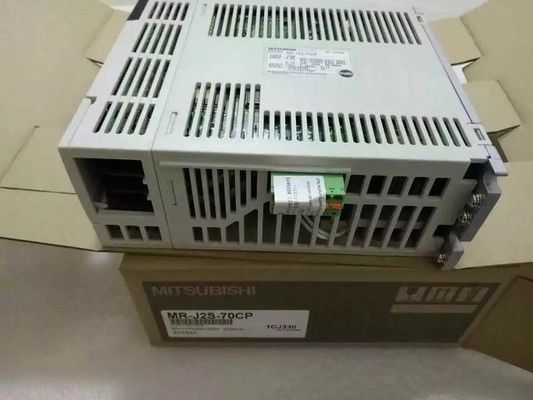 NEW Mitsubishi 750W Industrie-AC Servomotorantrieb MR-J2S-70CP Drei-Phasen-Verstärker