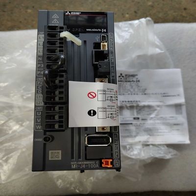 AC220V Industrie-Servoantriebe 0,75KW MR-J4-100A 50Hz Mitsubishi-Servoverstärker