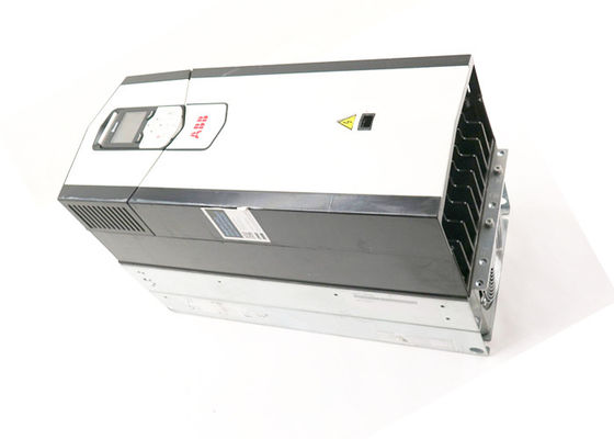 ACS880-01-084A-7 3AUA0000115105 75kW 84A Frequenzumrichter Neues