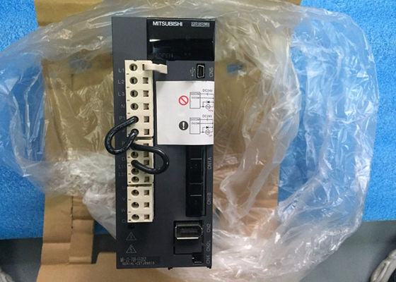 Mitsubishi Servo Driver MR-J3-70B-EE052 750W 3.8A 200V SSCNET 3-phasiger Wechselstrom-Servoverstärker