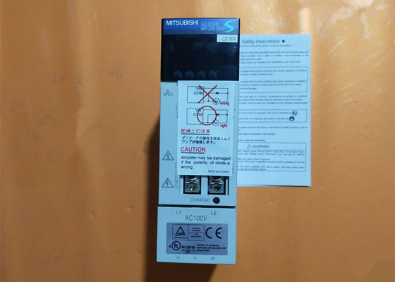 NEW MITSUBISHI AC SERVO DRIVER MR-J2S-10CP1-S084 100W 200V Industrieverstärker brandneu