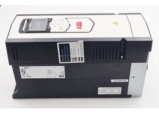 ACS880-01-12A6-3 3AUA0000107990 Wandmontierte Einantrieb 5,5 kW 12,9A