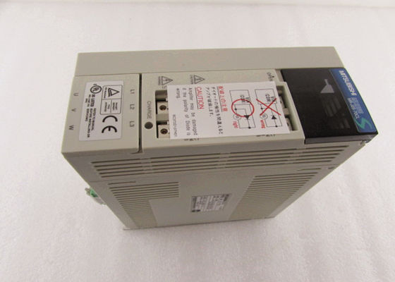 Japan MITSUBISHI Electric 750W Wechselstrom-Servoverstärker MR-J2S-70CL Industrie-Servoantrieb Neues