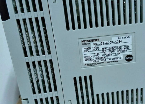 400 Watt Mitsubishi Teile Wechselstrom-Servoverstärker MR-J2S-40CP-S084 Industrieantrieb 40A NEW