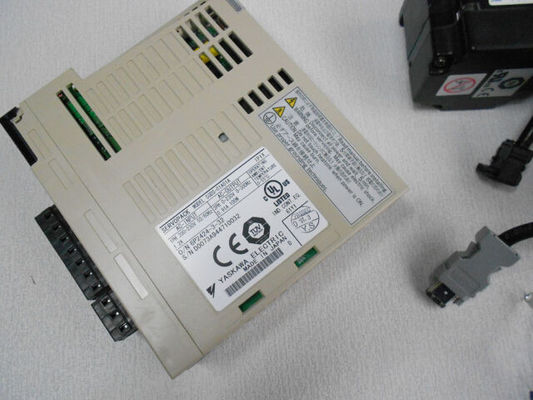 Yaskawa SGDS-01A01A Wechselstrom-Servoantriebe 100W 200V Neues Original