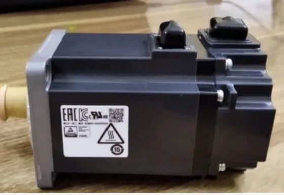 Yaskawa SGMRV-30ANA-YR12 SERVO MOTOR 23.6AMP 200V 3.7KW Servoantriebe