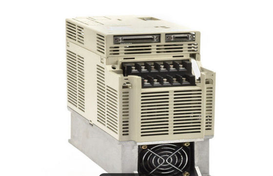 Yaskawa SGDB-30VDY1 die Sigma Serie von AC Servos SERVO DRIVE 2,9KW