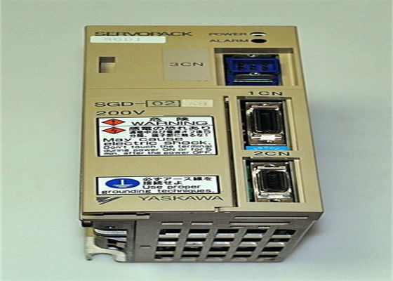SGD-02AN Yaskawa Servo Antriebe 1 Jahr Garantie neu in Originalpackung