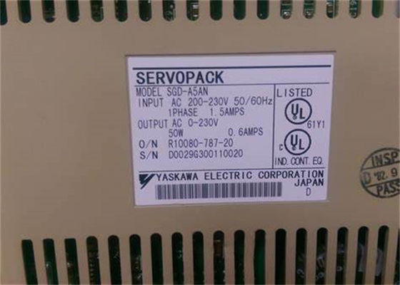 Industrielle Servoantriebe Yaskawa Marke SGD-A5AN Neue Originalbox
