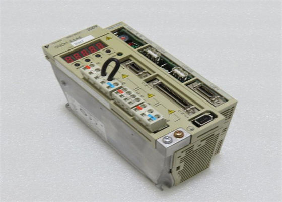 SGDH-A5AE Yaskawa Servo-Antriebe 100% neu, Original in der Box