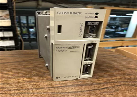 Yaskawa SGDA-A3BS Servo-Antriebe brandneu in Original-Box 100V