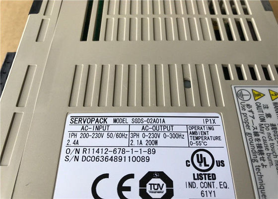 Yaskawa SGDS-04A15A Servo Verstärker 1 Phase - 4,7A 200V 400W 0,54HP