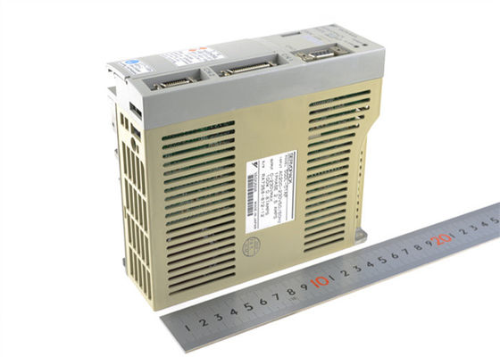 Yaskawa SGDL-01AP Neue Industrie-Servo-Antriebe 200-230V in der Box