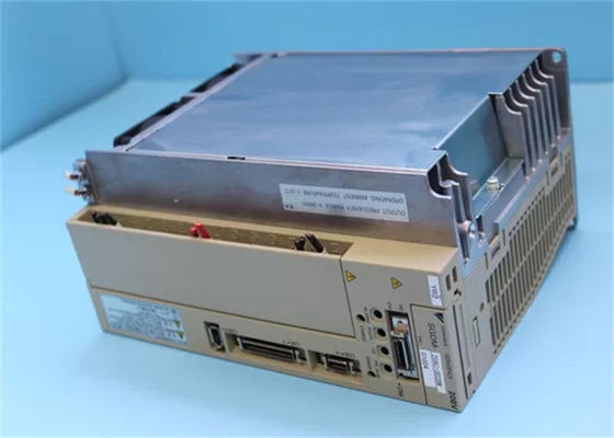 Yaskawa SGDM-20AC-SD2BM Neuer Wechselstrom-Servoverstärker in Originalpackung