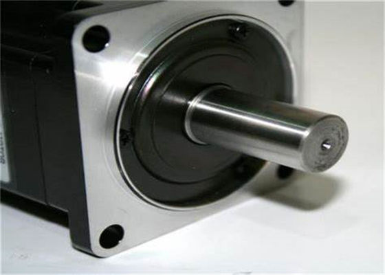 Yaskawa SGM-02B312 Brandneuer Servomotor in Originalkästchen 100V
